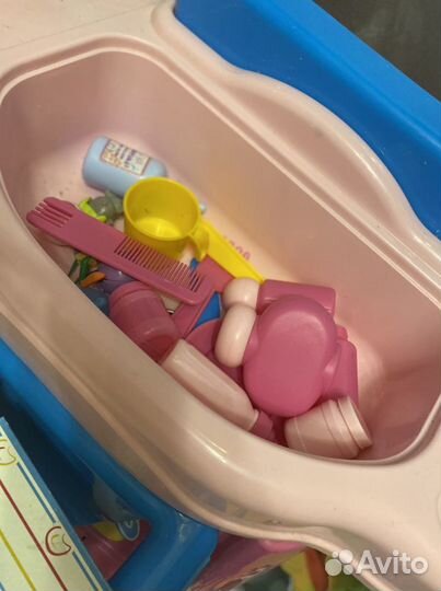 Детский столик/кухня+ пупс