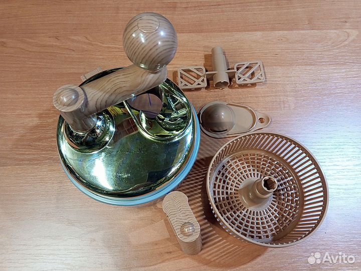 Ручной измельчитель овощей