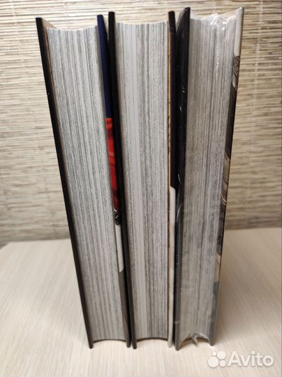 Атака на титанов. Второй и третий том в наличии