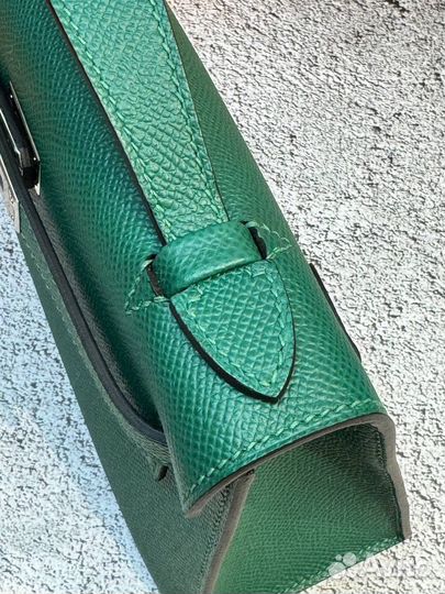 Hermes kelly pochette 22 cm green