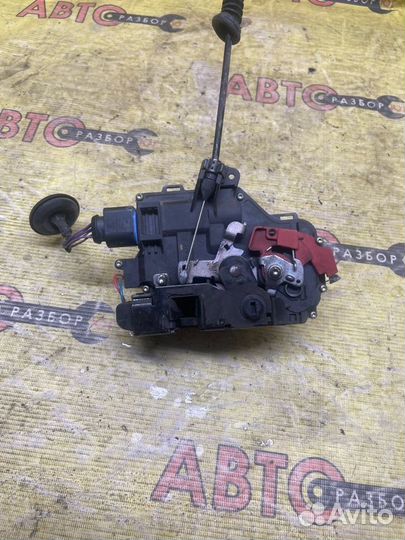 Замок двери задний правый Skoda Octavia A5 cdab