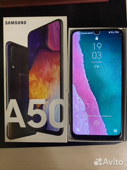Samsung Galaxy A50, 4/64 ГБ