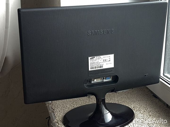 Монитор Samsung LS22C300B