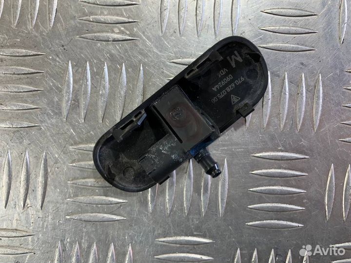 Форсунка омывателя лобового стекла Porsche 970