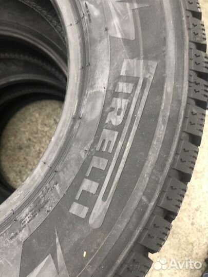 Pirelli Ice Zero 215/70 R16 104T