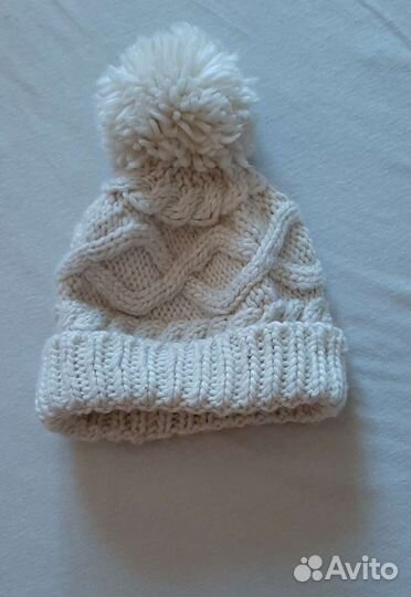 Много шапочек на девочку