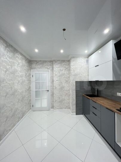 2-к. квартира, 60 м², 10/18 эт.