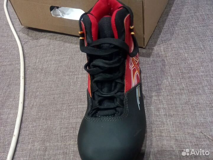 Лыжные ботинки arena