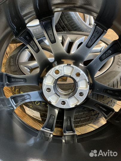 Оригинальные колеса на Audi A8/S8 4H R20