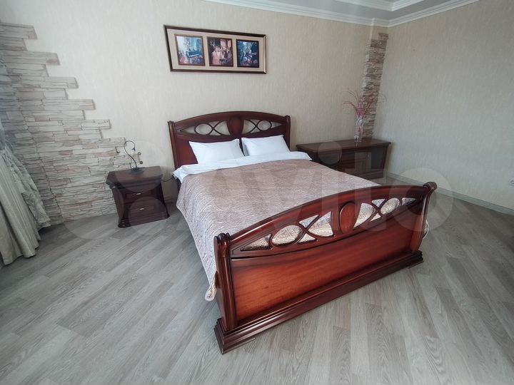 2-к. квартира, 63 м², 7/10 эт.