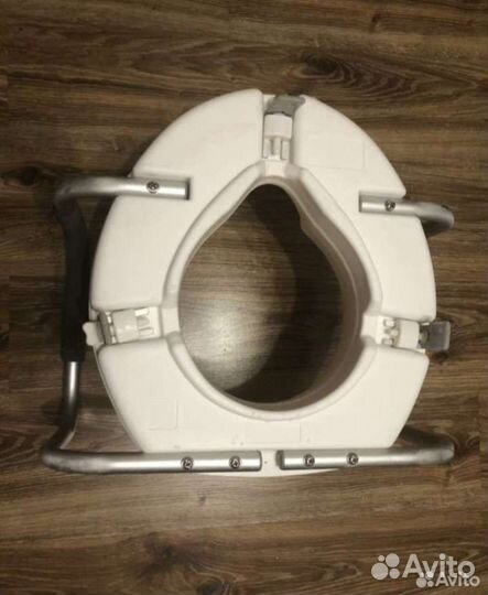 Насадка для унитаза после операций белая