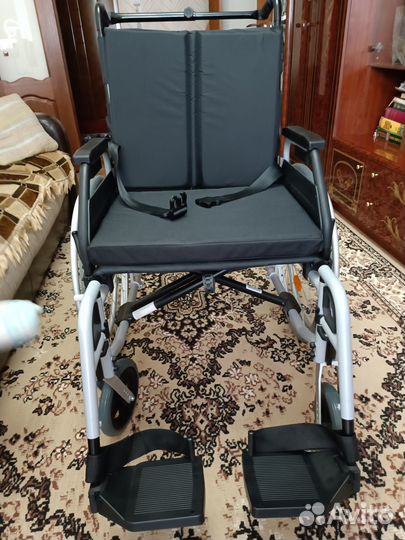 Инвалидная коляска новая