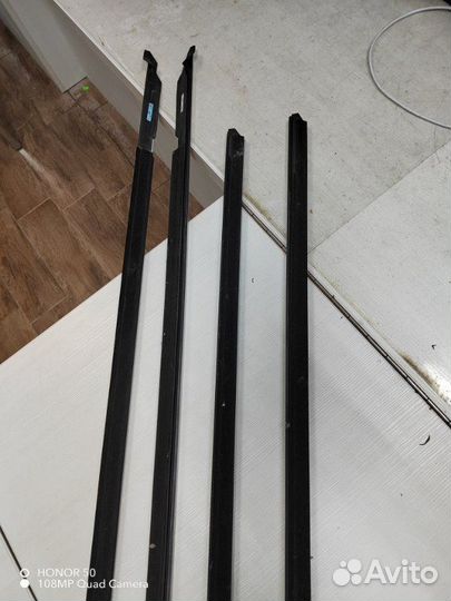 Молдинг стекла передней левой двери Audi A7 S7