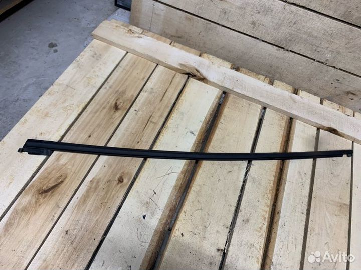 Бархотка задняя левая Skoda Rapid 1.6 2021