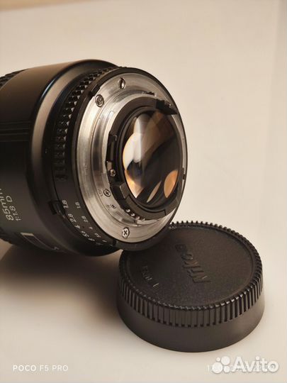 Объектив nikon 85mm 1.8d