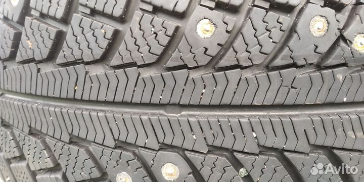 Formula Ice 215/55 R17 98T
