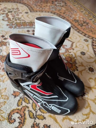 Лыжные ботинки коньковые spine concept skate