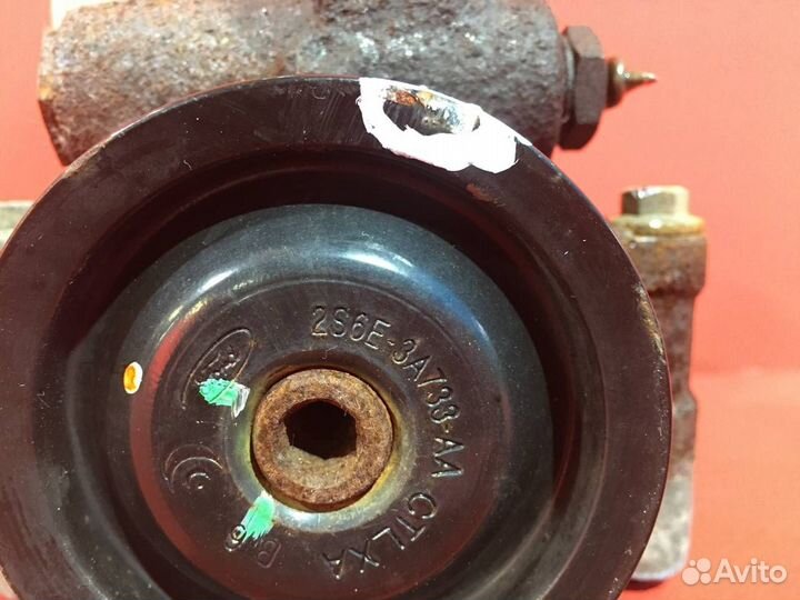 Насос гура Ford Fiesta 5 хетчбэк fxja 1.4L 1388