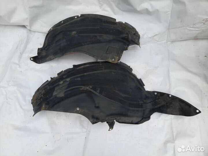 Подкрылок передний левый Mazda CX-7 оригинал