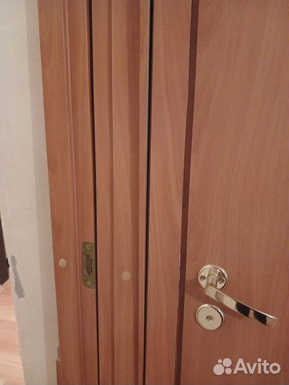 Межкомнатные двери б/у с коробкой и добором