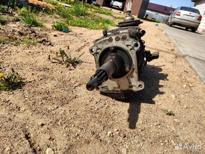 Коробка передач Волга дв. Крайслер старый интерьер