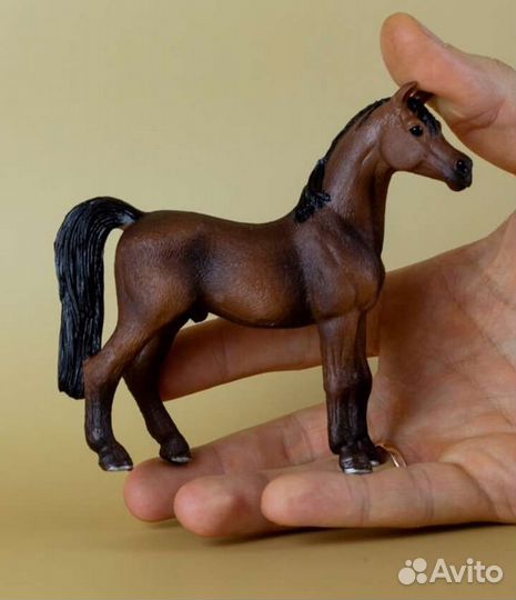 Фигурка лошади