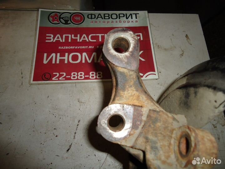 Кулак поворотный передний правый (Subaru Outback)