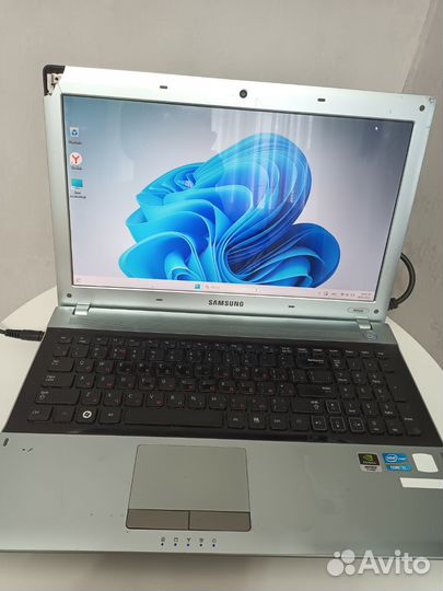 Ноутбук samsung rv -520