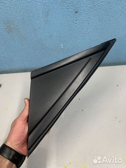 Ford Focus 3 накладка крыла левая BM51A16003