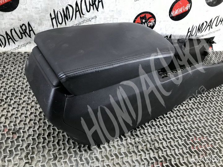 Подлокотник Honda Accord