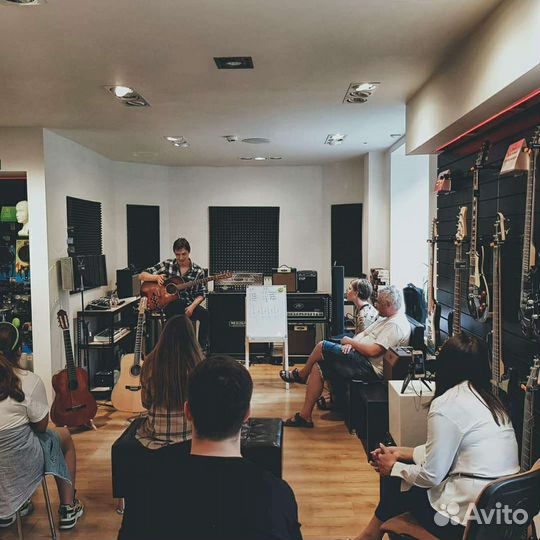 Уроки игры на гитаре / Гитарист