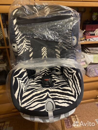 Автомобильное кресло britax romer