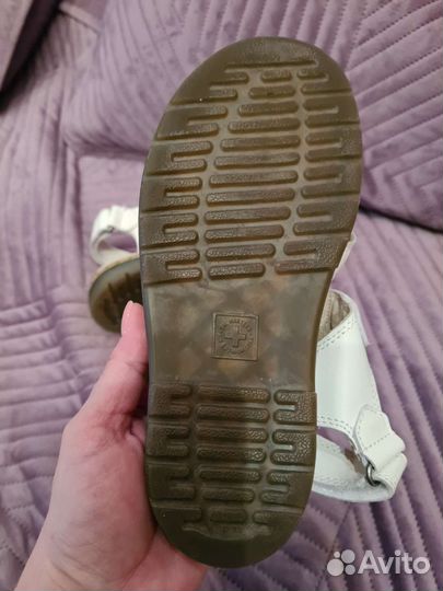 Сандали для мальчика новые dr.martens