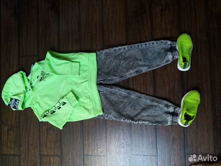 Одежда для девочки на 6-8лет