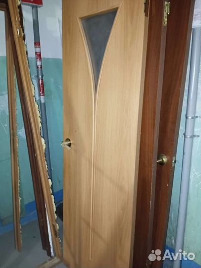 Дверь входная деревянная бу