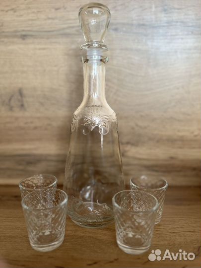 Набор графин и рюмки