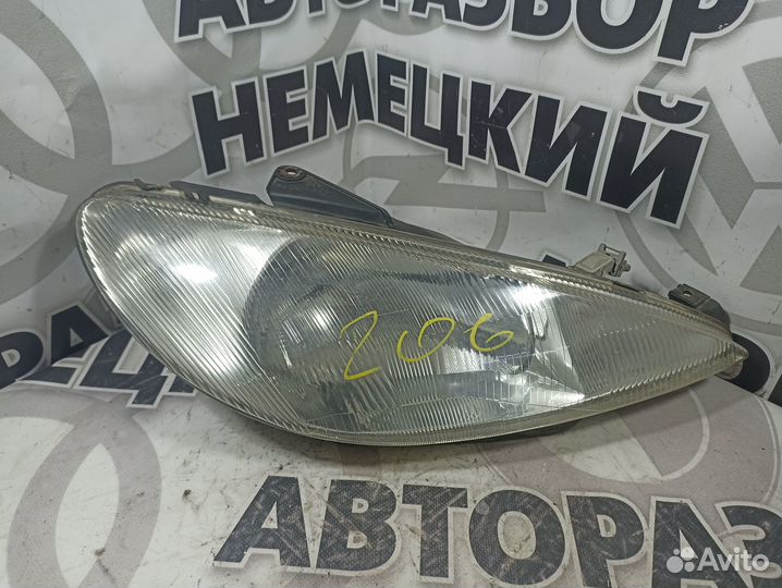 Фара Peugeot 206 до рестайлинг