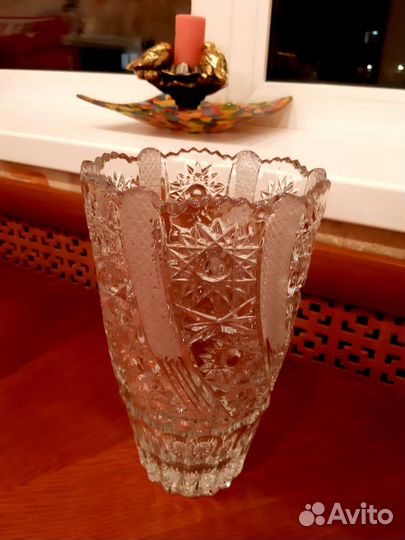 Хрустальная ваза