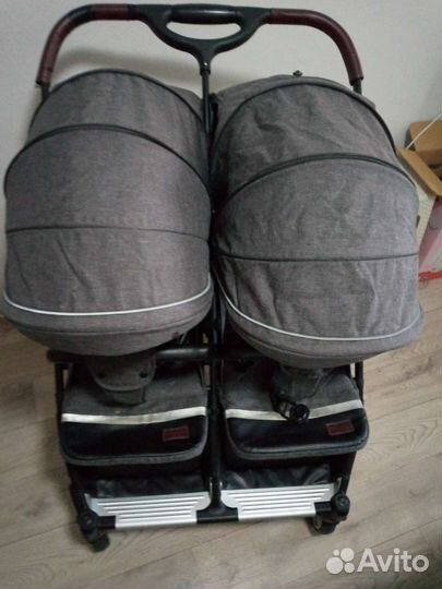 Коляска для двойни carrello connect