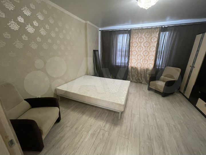 1-к. квартира, 40 м², 1/15 эт.