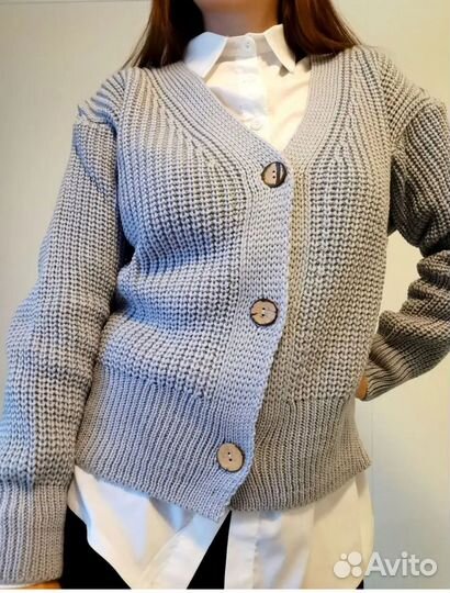 Кардиган женский вязаный на пуговицах