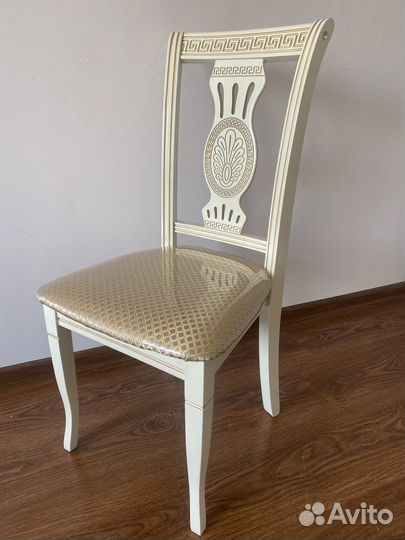 Стулья версачи