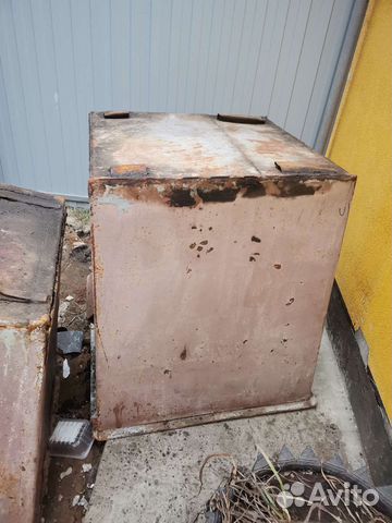 Мусорный контейнер металлический