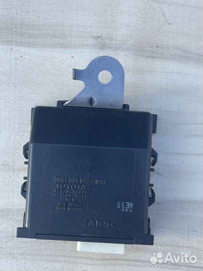 Блок управл. двери Lexus RX450h