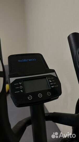 Эллиптический тренажер Evofitness Jess