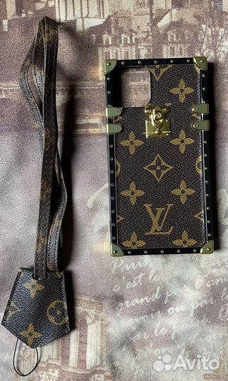 Продам чехол LV на iPhone 11