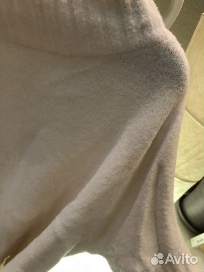 Плюшевый белый свитер