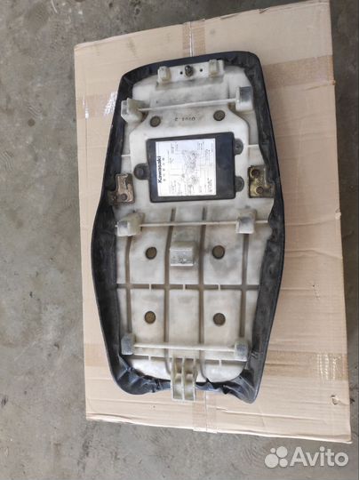 Сиденье kawasaki ZZR400