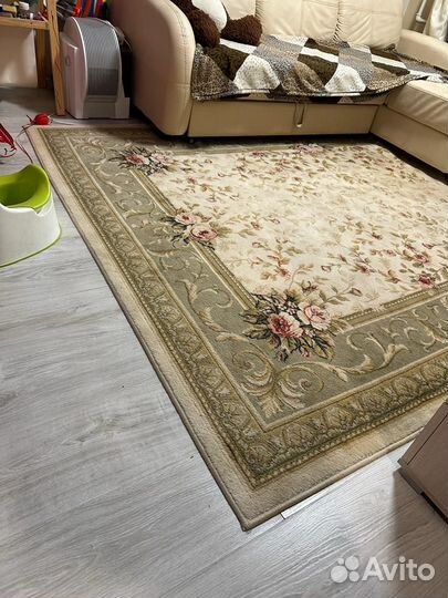 Ковер шерстяной