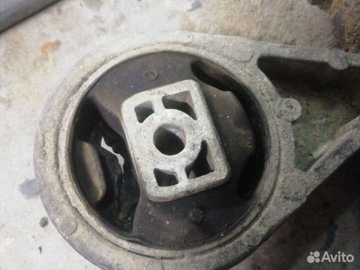 Кронштейн крепления МКПП форд торнео коннект 1.8тд